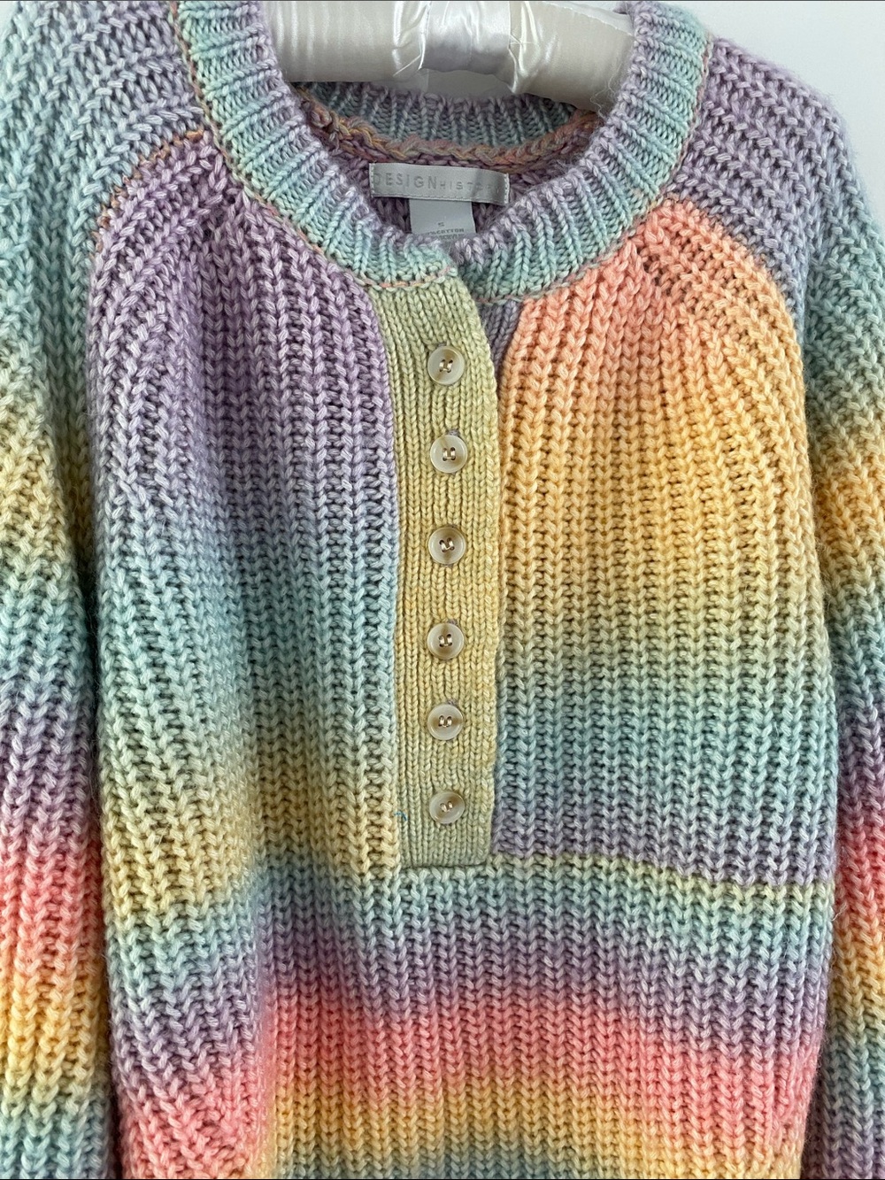 Colorful Sweater size Small - Picture 3 of 4